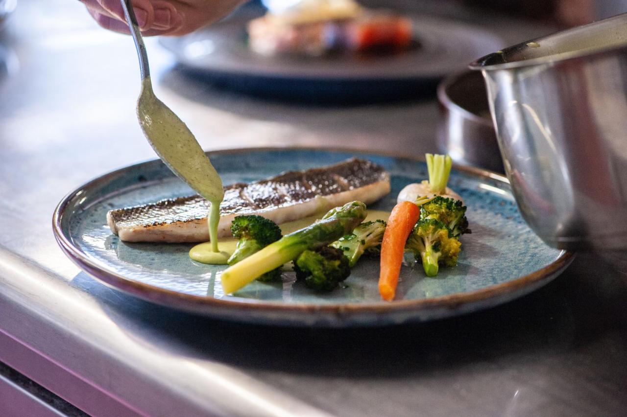 Logis Hotel Restaurant L'Essille Bassac 外观 照片