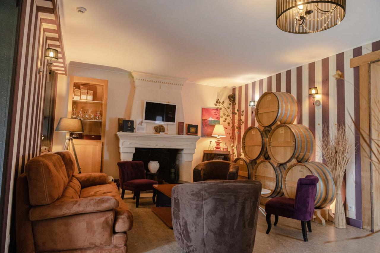 Logis Hotel Restaurant L'Essille Bassac 外观 照片