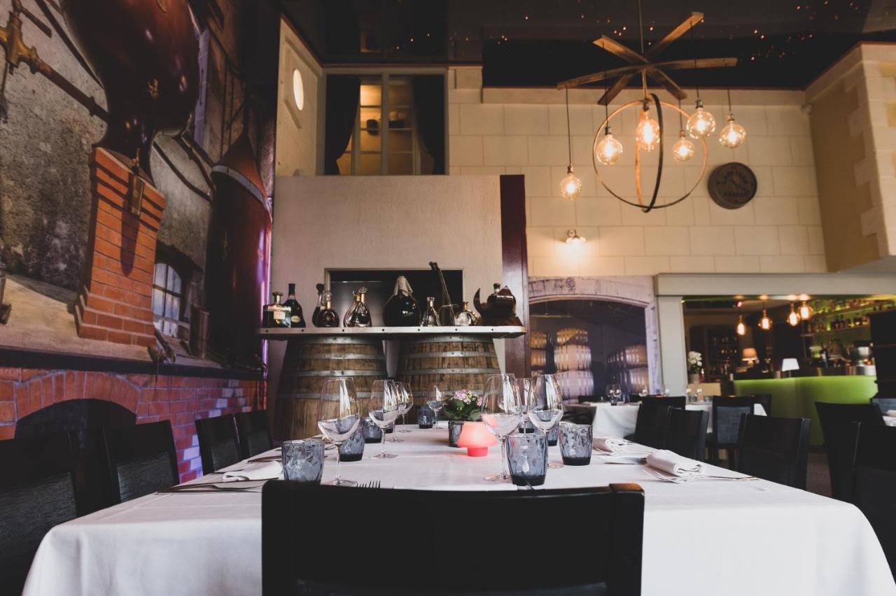 Logis Hotel Restaurant L'Essille Bassac 外观 照片