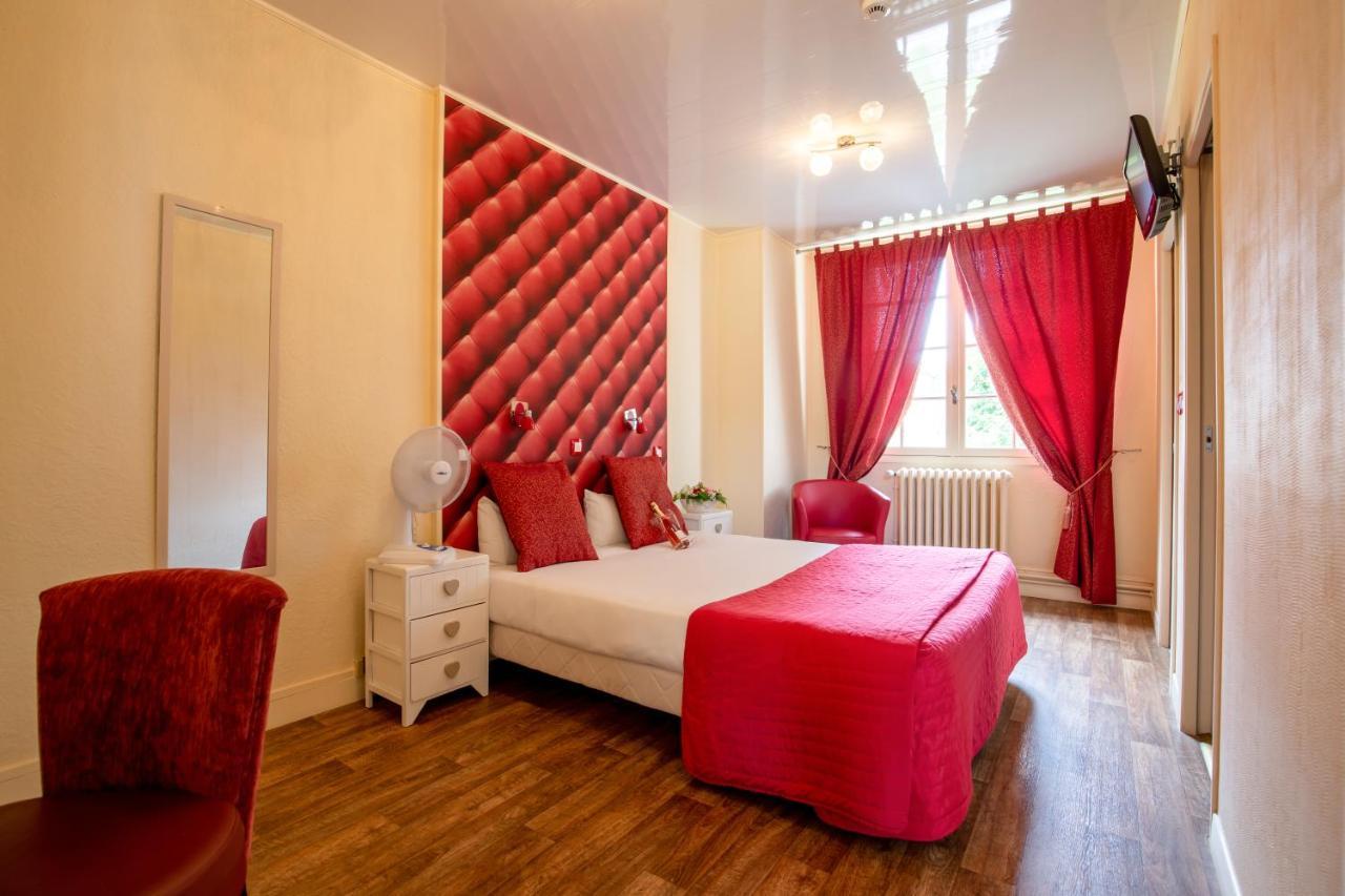 Logis Hotel Restaurant L'Essille Bassac 外观 照片